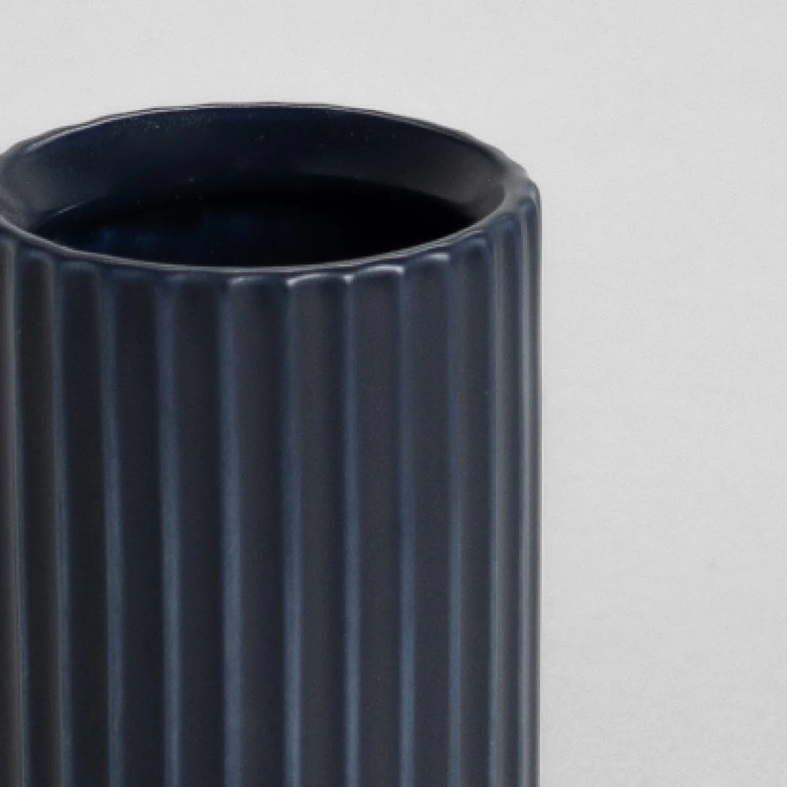 Short Bud Vase - Image 24